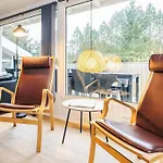 12 Person In Saltum-by Traum *