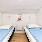 12 Person In Saltum-by Traum * Saltum