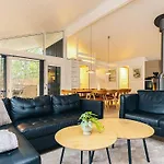 12 Person In Saltum-by Traum
